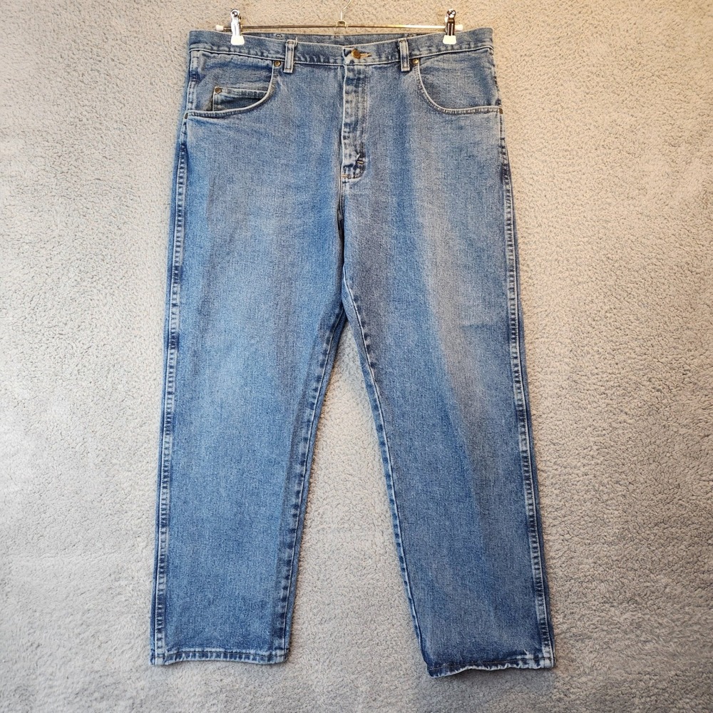 Wrangler Jeans Mens Size 38x29 Light Wash Straight Leg Cotton Denim Zip Fly